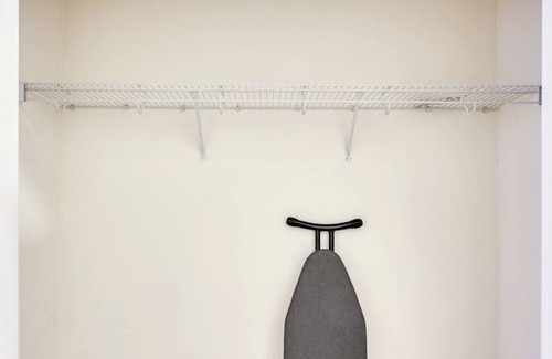 Chestnut Hill Apartment | Charming Chestnut Hill 2BR nr Boston College T, by Blueground