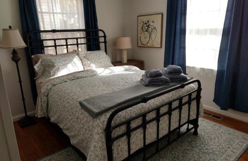 Durham House | Charming Classic Cottage 2br