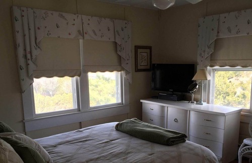 Mantoloking House | Charming Classic Shore House 5 Br Sleeps 10
