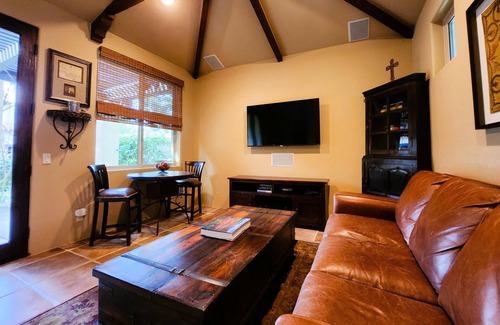 San Juan Capistrano House | Charming Cottage minutes from the Beach