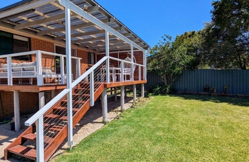 Vincentia Cottage | Charming Coastal Cottage Retreat