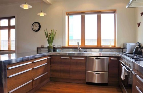 New Plymouth House | Charming Coastal Bungalow in New Plymouth