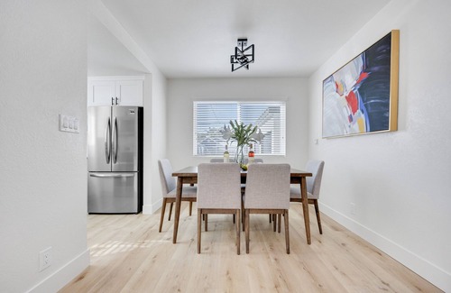Eastside House | Charming Coastal Retreat LB 5 min 2 Beach/downtown