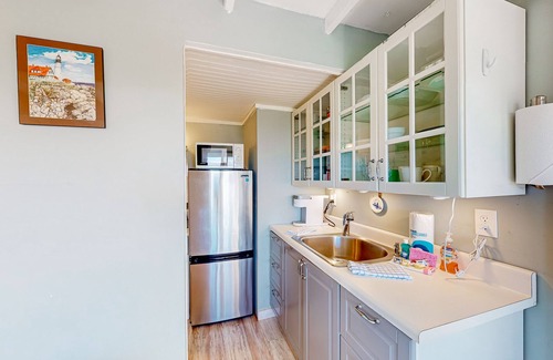 North Truro Condo | Charming coastal studio with private beach access, scenic patio, grill, & games
