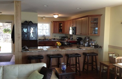 Colchester House | Charming Colchester Home w/Malletts Bay Beachfront, WiFi, Gourmet Kitchen, A/C