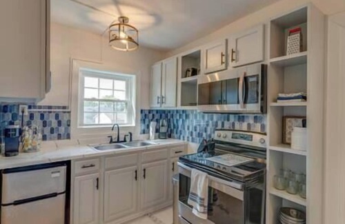 Hope Gardens Apartment | Charming Colonial - Just 2 Miles from Broadway!
