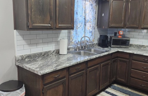 Wichita House | Charming comfortable Mid- term 2-bedroom house with WiFi, Wichita