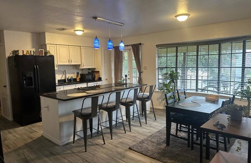Medical Center District Apartment | Charming, comfy apartment Mirror House. Feel at home for staying at San Antonio