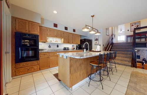 Steamboat Springs Condo | Charming condo with large kitchen & living area - perfect for a mountain getaway
