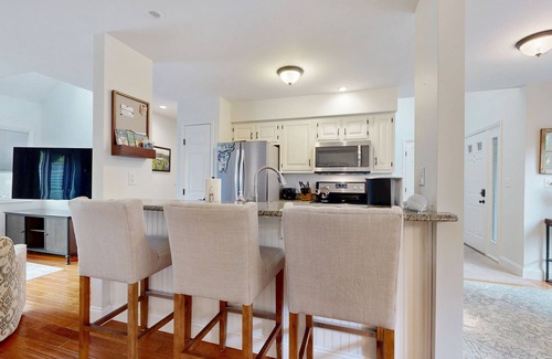 West Hartford Condo | Charming condo in a resort community with pool access, tennis, a sauna & golf