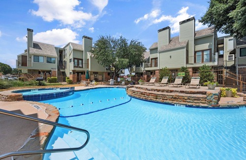 Fort Worth Condo | Charming Condo Near W 7th, Dining, Univ Dr & TCU. Cozy Extended Stay for Pros