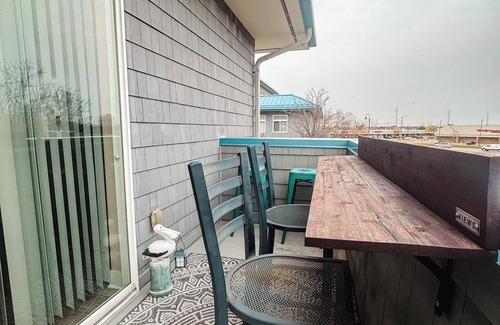 Grand Haven Condo | Charming Condo Near Downtown Grand Haven!
