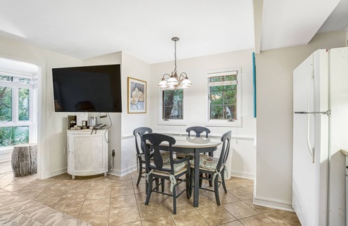 West Beach Village Condo | Charming condo with private beach access, on-site golf, high-speed WiFi & AC