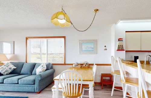Rodanthe Condo | Charming condo with on-site pool, amazing ocean views, & private deck