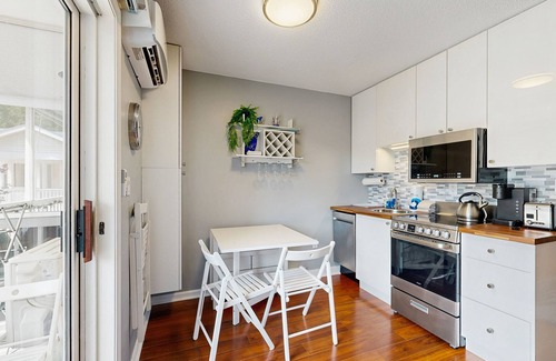 Wells Apartment | Charming Condo with Pool, Sauna, and Game Room Near the Beach