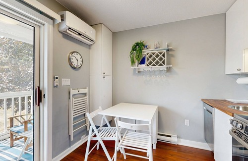 Wells Apartment | Charming Condo with Pool, Sauna, and Game Room Near the Beach