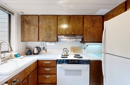Sun Valley Condo | Charming condo with WiFi, deck, fireplace, shared pool, hot-tub, and sauna