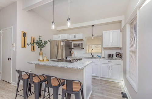 Durham House | Charming Contemporary 2 Bedroom Home in Durham