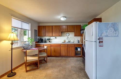 Coos Bay Apartment | Charming Coos Bay Apartment w/Water Views!