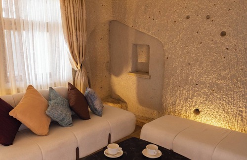 Uchisar Apartment | Charming Corner Cave Suite 103