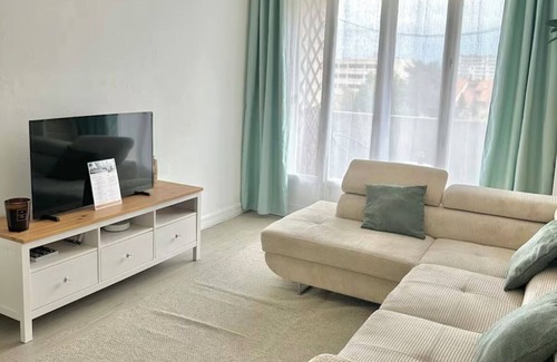 Saulx-les-Chartreux Apartment | Charming & Cosy T2 near Airport