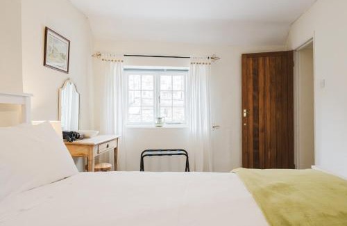 Dursley Apartment | Charming Cotswolds Retreat in the Heart of Dursley