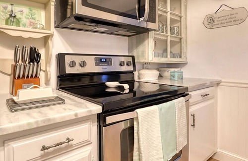 Rehoboth Beach House | Charming Cottage at Angola Bay