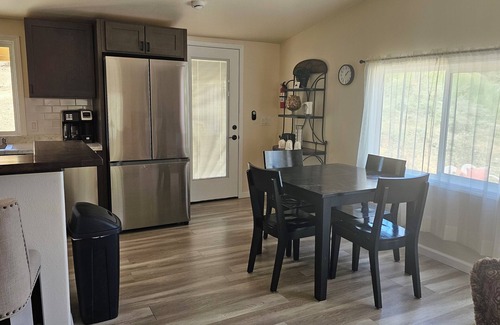 Colfax Cottage | Charming cottage at Boondok Farms in lovely Colfax