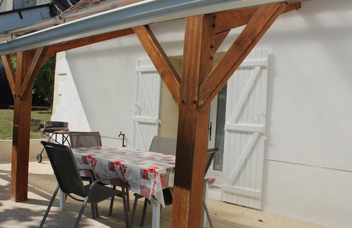 La Roche-Posay House | Charming Cottage 6km from La Roche-Posay - Terrace, Garden, Baby Equipment, Pet Friendly, Wifi