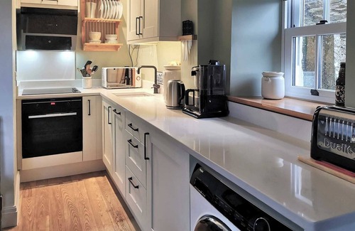 Leyburn Cottage | Charming cottage in a magnificent setting, the perfect romantic holiday retreat.