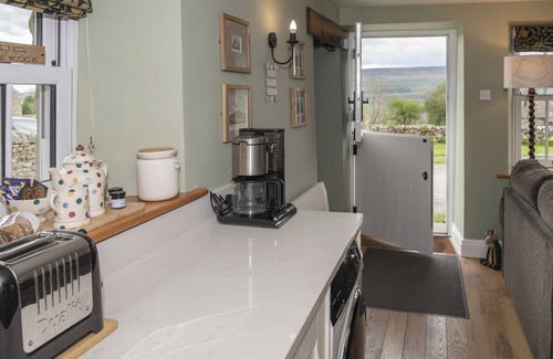 Leyburn Cottage | Charming cottage in a magnificent setting, the perfect romantic holiday retreat.