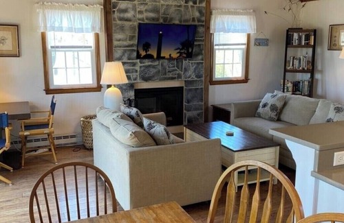 Madaket Cottage | Charming cottage in Madaket Nantucket. Walking distance to beach and sunsets