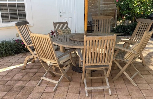 Central Beach House | Charming cottage in great location east of A1A