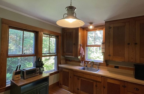 Pemaquid Beach House | Charming Cottage just a short walk to Pemaquid Beach!