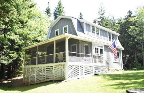 Pemaquid Beach House | Charming Cottage just a short walk to Pemaquid Beach!