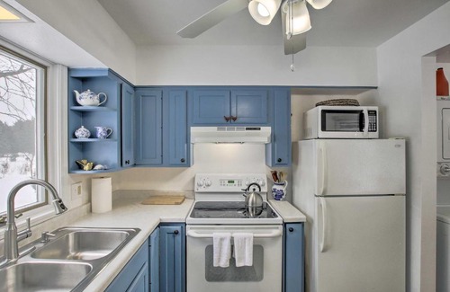 Ellison Bay House | Charming Cottage Less Than 3 Mi to Sister Bay Beach!