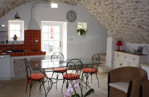 Nyons Cottage | Charming cottage. Nice view of Nyons