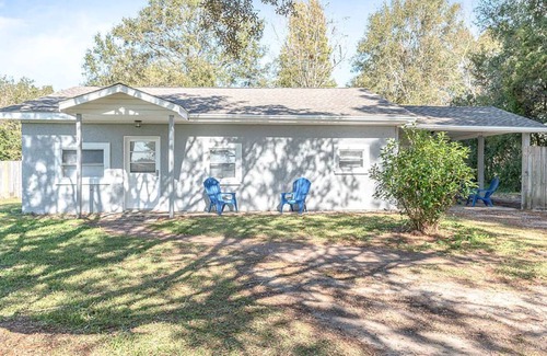 Grand Bay House | Charming Cottage on the Coast!