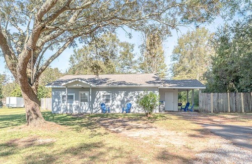 Grand Bay House | Charming Cottage on the Coast!
