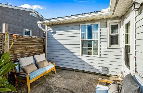 Atlantic Beach House | Charming Cottage