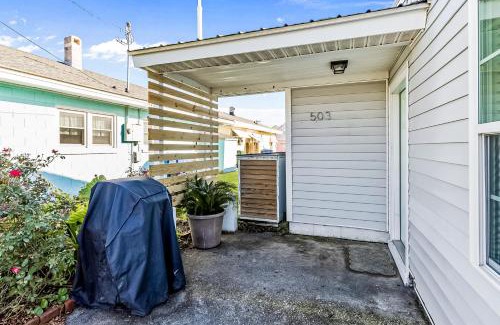 Atlantic Beach House | Charming Cottage