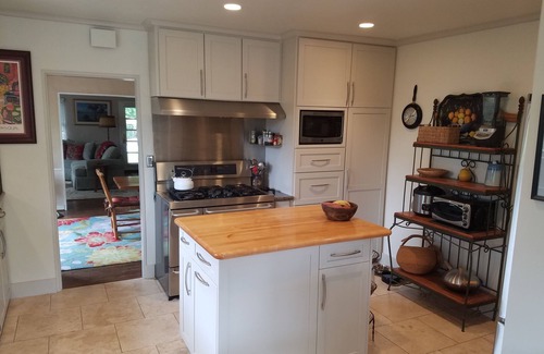 East San Roque House | Charming Cottage Walking Distance to Everything