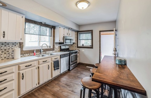 Grayling Cottage | Charming Cottage w/Lake Access and private Fire Pit