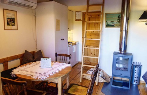 Ulricehamn Municipality House | Charming cottage with lakeview in Ulricehamn
