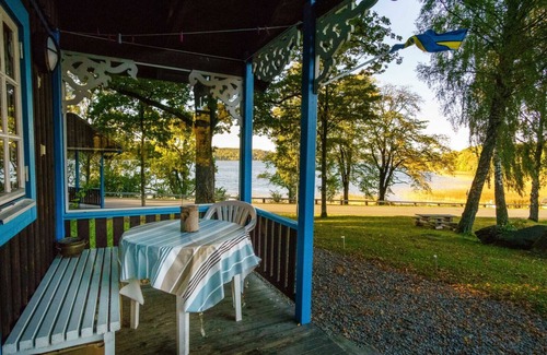 Ulricehamn Municipality House | Charming cottage with lakeview in Ulricehamn