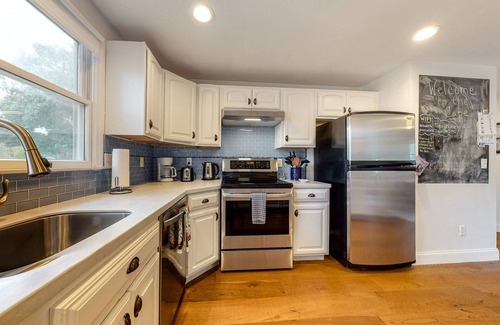 Falmouth Heights House | Charming cottage with deck, yard, & AC - walk to beach, Main Street, & ferry
