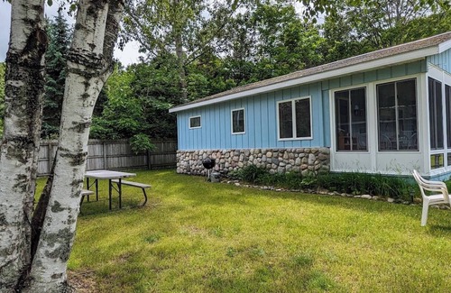 Northport House | Charming cottage with shared beachfront on Grand Traverse Bay near Northport.