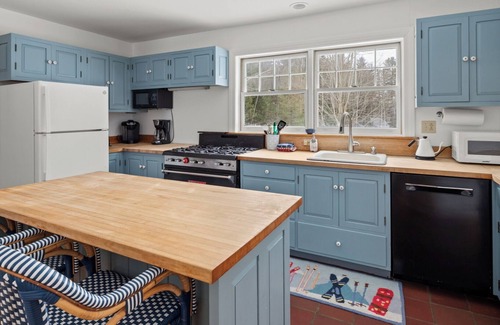 Waitsfield House | Charming Country Cape with Scenic Drive, Spacious Living & Private Pond