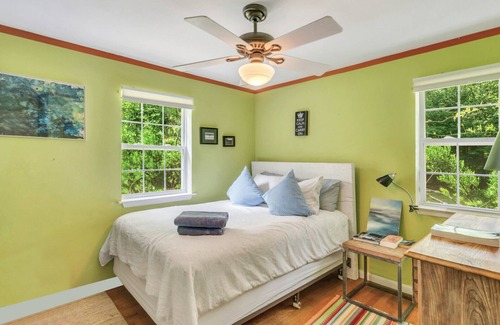 Sagaponack House | Charming Country Cottage, Large Pool, Close to Trails and Vineyards