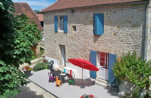 Cherveix-Cubas Cottage | Charming Country House with Private Pool, Games Room, and Family-Friendly Amenities in Dordogne